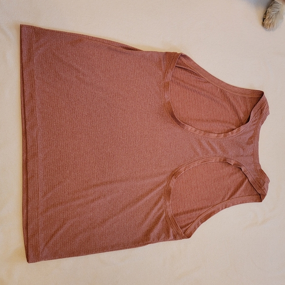 Fleo Racer Back Tank Top - Picture 2 of 3